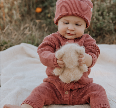 Knit Beanie in Rosewood